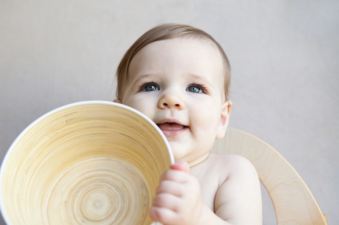 Лекарство против ожирения: Ученые просят кормить деток с маленьких тарелок