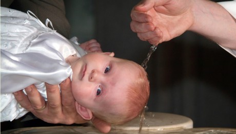 Крестные родители на крещении