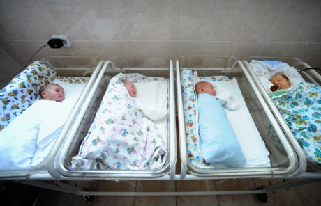 Росиянка стала мамой четырех детей-близнецов