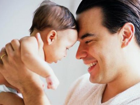 Отцовство положительно влияет на мужчин!