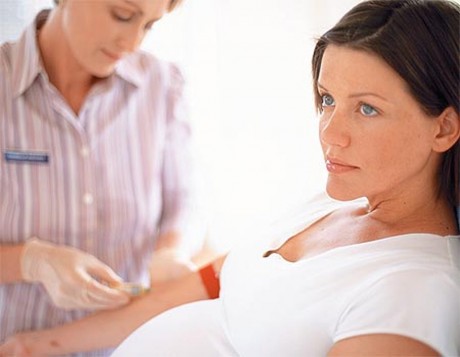 Обязательно выясни свою группу крови и резус-фактор до беременности! 