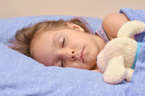 Ребенку важно ложиться спать в одно и то же время