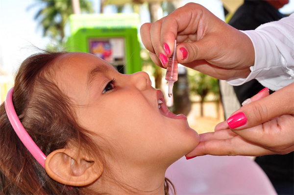 Оральная полиовакцина