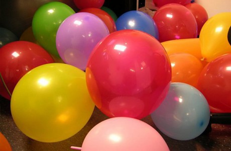Игра для детей «Воздушные шарики»